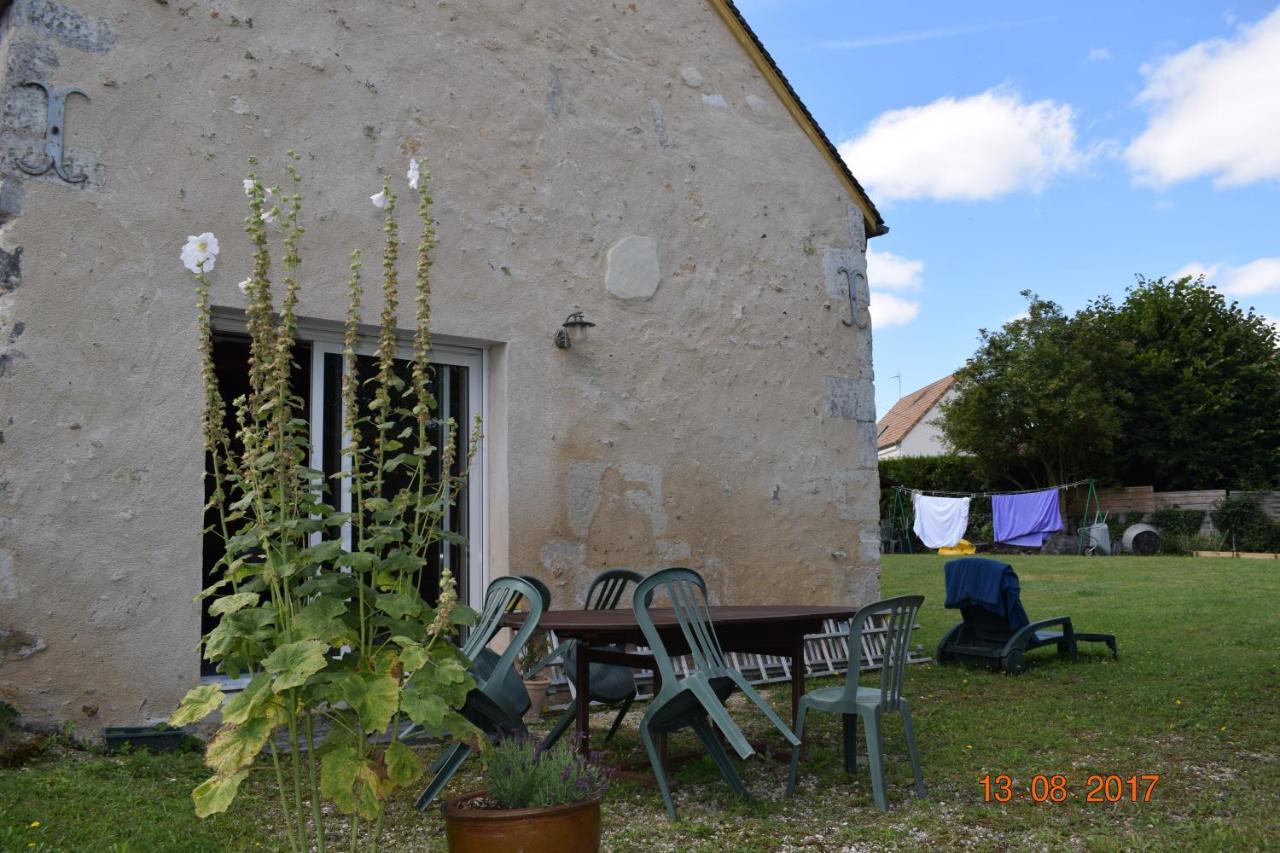 Bed and Breakfast Au Calme Houssay  Exteriér fotografie