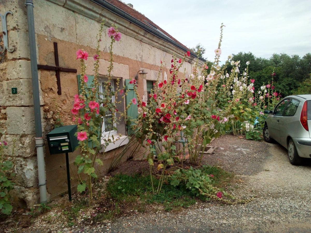 Bed and Breakfast Au Calme Houssay  Exteriér fotografie